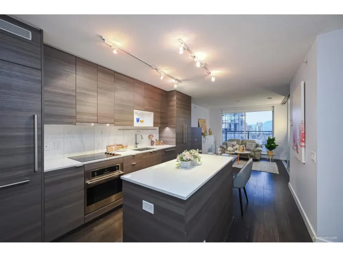 1507 13398 104 AVENUE, Surrey