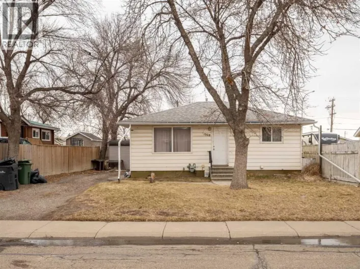 1508 19 Avenue, Coaldale