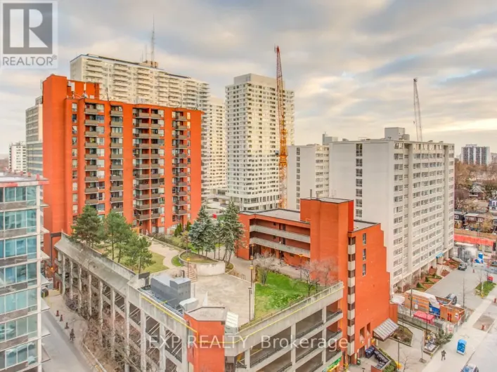 1509 - 43 EGLINTON AVENUE E, Toronto