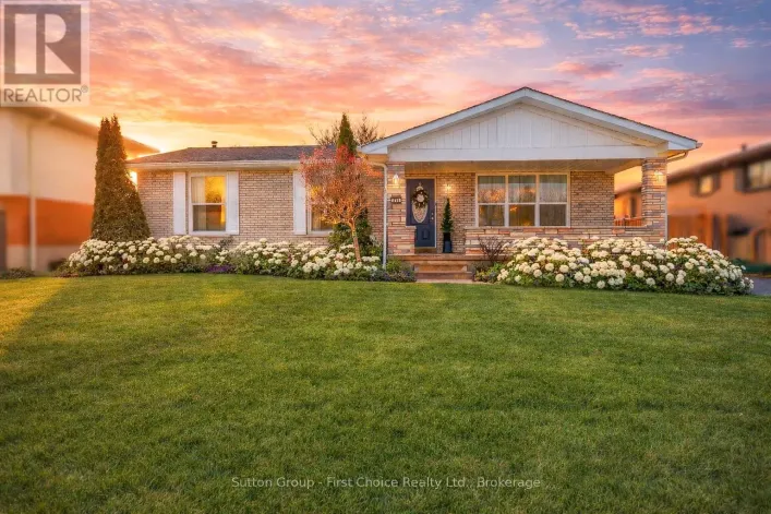 151 BEDFORD DRIVE, Stratford