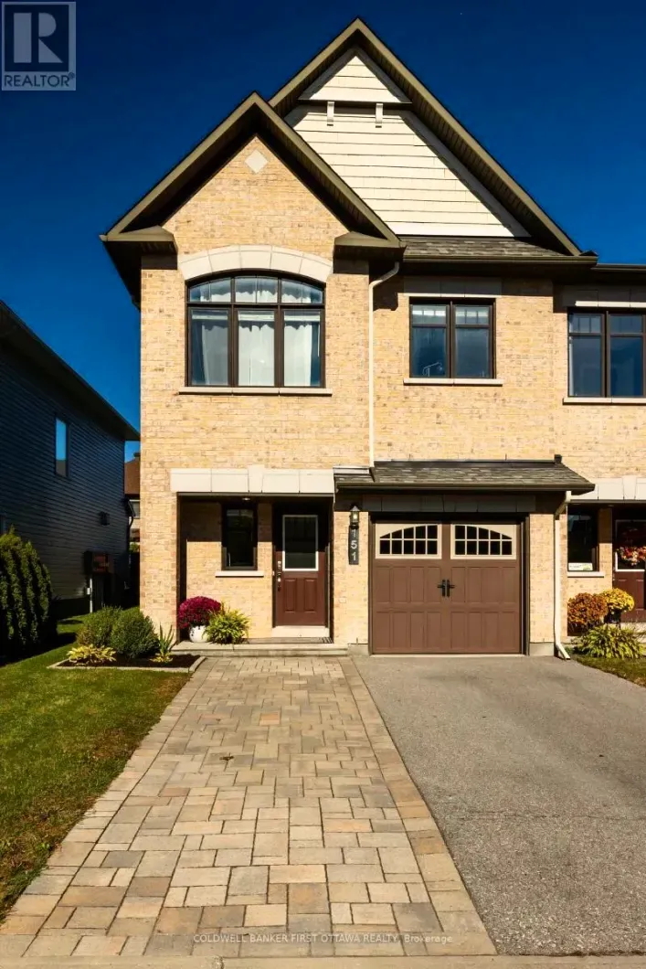 151 CALVINGTON AVENUE, Ottawa