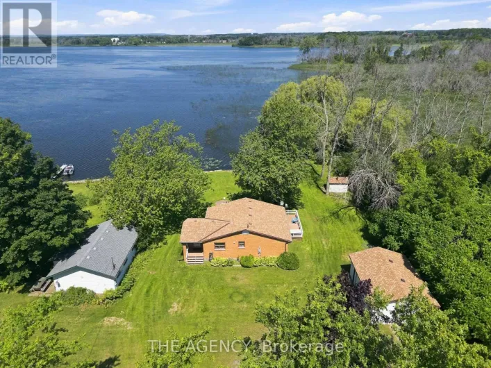 151 HUYCKS BAY ROAD, Prince Edward County