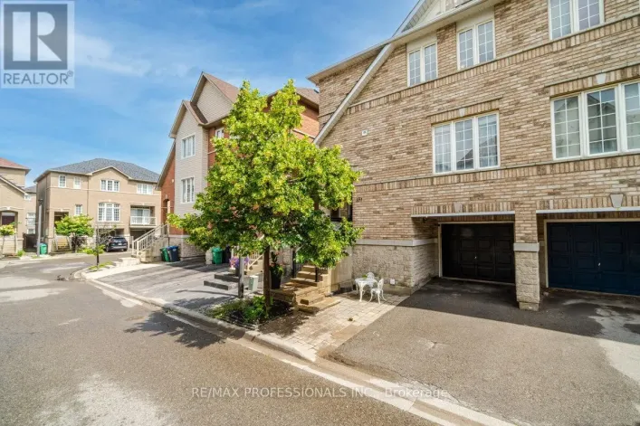 151 MAIN/UPPER - 7155 MAGISTRATE TERRACE, Mississauga