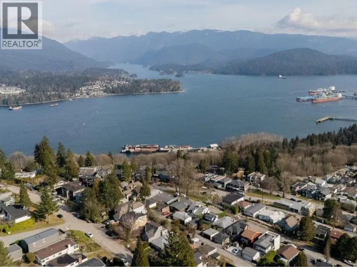 151 N HOLDOM AVENUE, Burnaby