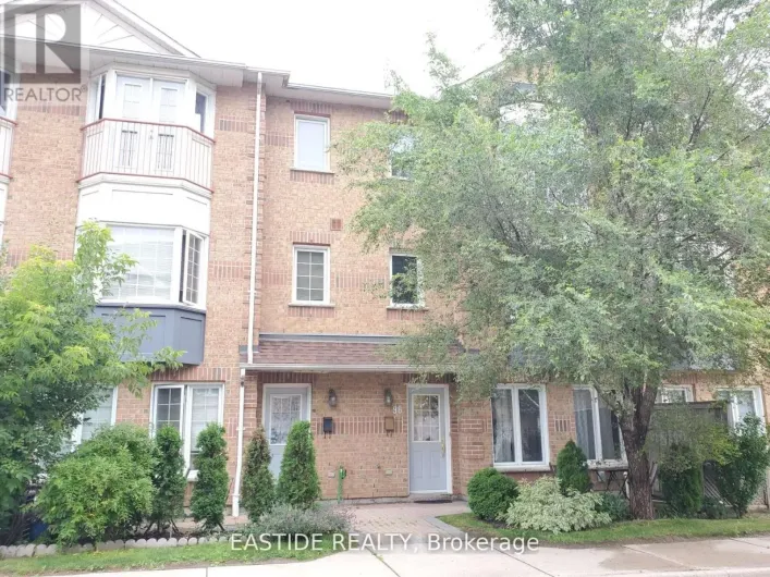 151 TOWNSGATE DRIVE, Vaughan