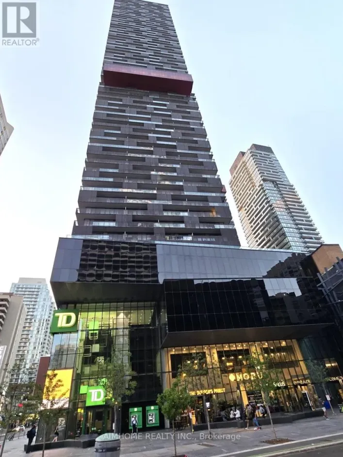 1510 - 8 EGLINTON AVENUE E, Toronto