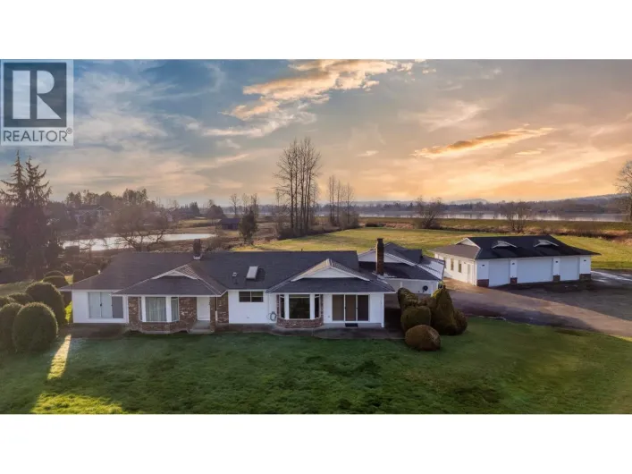 15145 HARRIS ROAD, Pitt Meadows