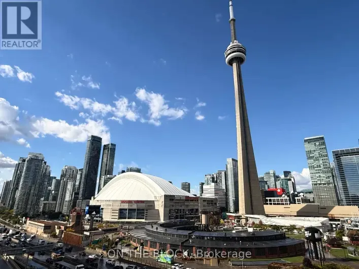 Apartment for rent: 1515 - 230 QUEENS QUAY W, Toronto