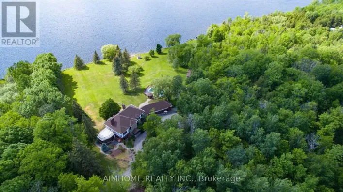 1515 HAWKSWOOD DRIVE, Selwyn