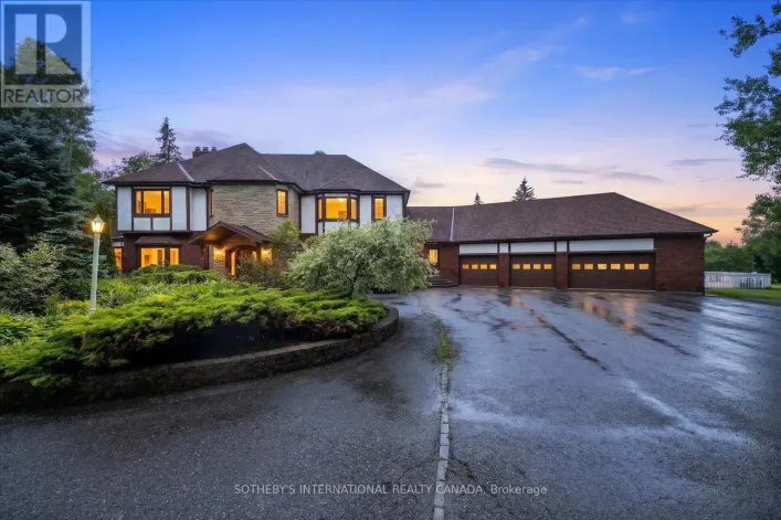 1515 HAWKSWOOD DRIVE, Selwyn