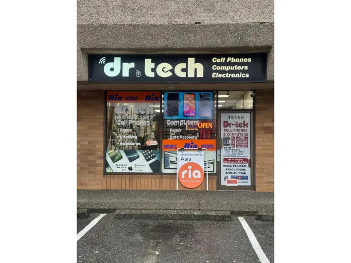 15156 FRASER HIGHWAY, Surrey