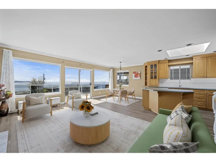 15173 ROYAL AVENUE, White Rock