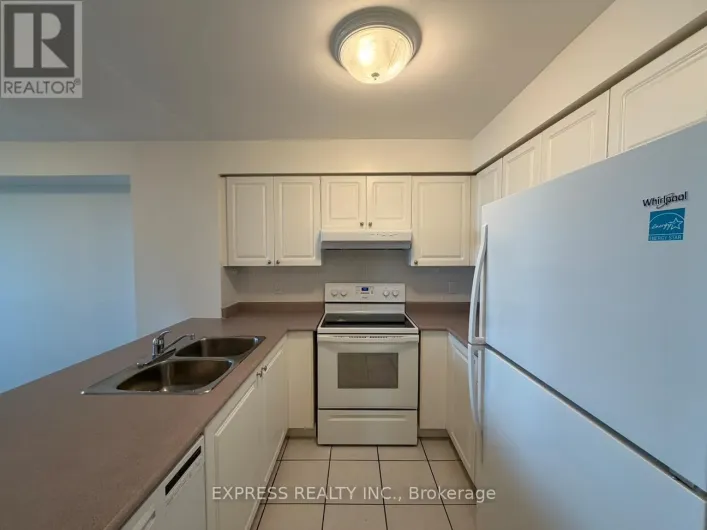 1518 - 8 HILLCREST AVENUE, Toronto