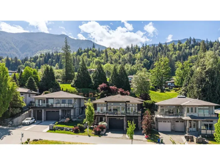 152 51075 FALLS COURT|Eastern Hillsides, Chilliwack