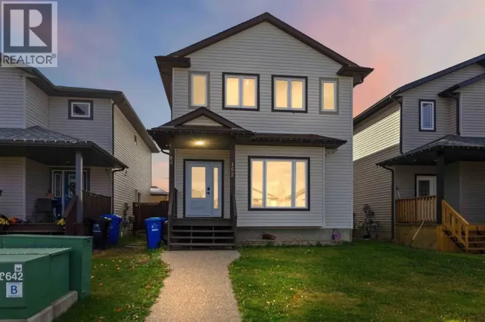 152 Chestnut Way, Fort McMurray