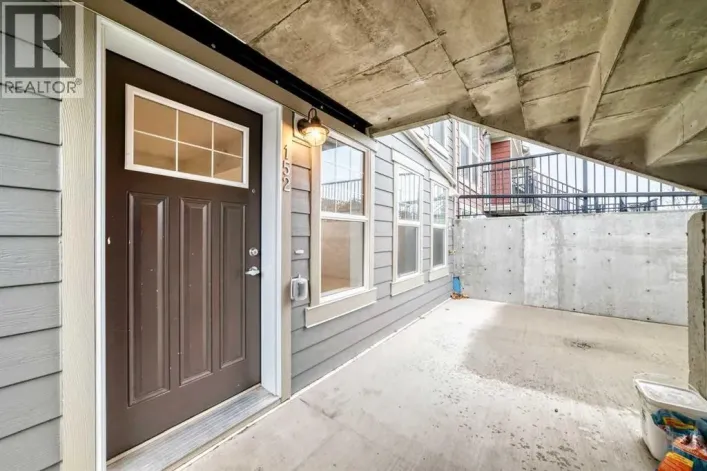 152 Cranbrook Square SE, Calgary