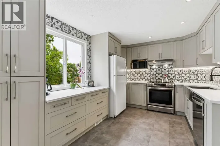 152 Erin Dale Crescent SE, Calgary