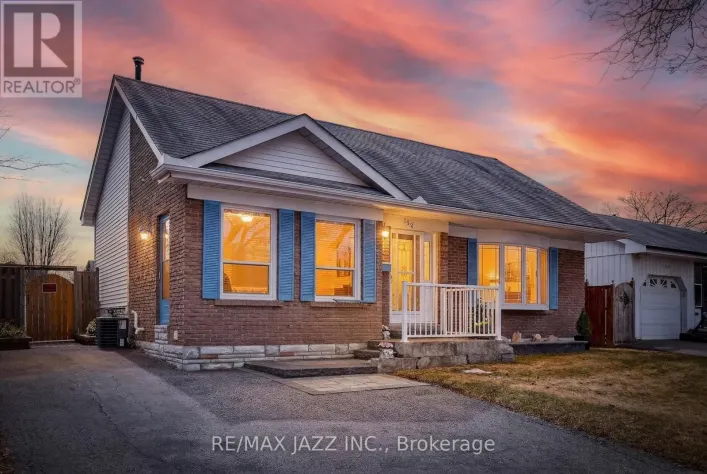 152 GUTHRIE CRESCENT, Whitby