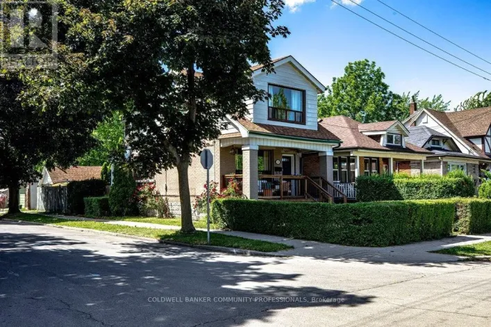 152 LONDON STREET S, Hamilton