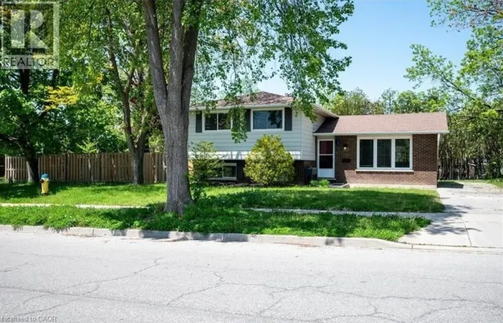 House for sale: 152 MACGREGOR Crescent, Waterloo