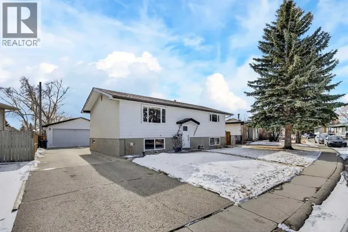 152 Maddock Way NE, Calgary