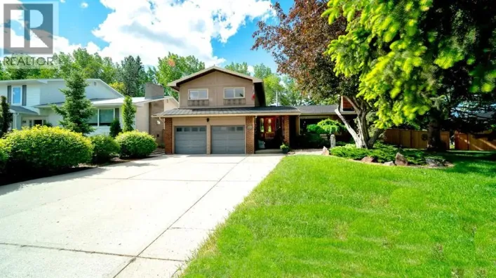 152 Mapleburn Drive SE, Calgary