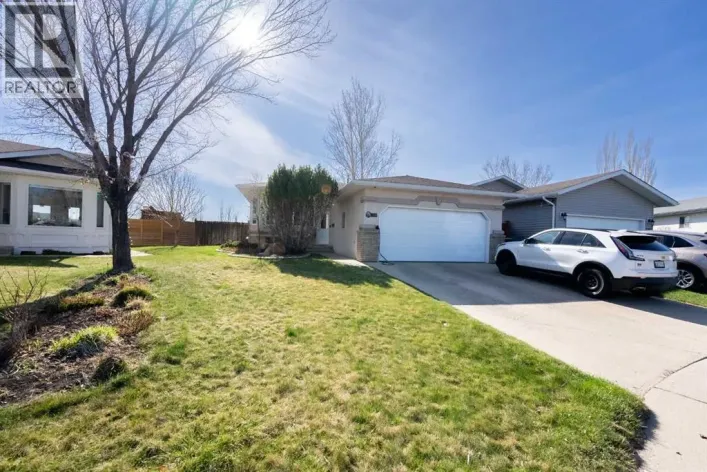 152 Mt Rundle Road W, Lethbridge
