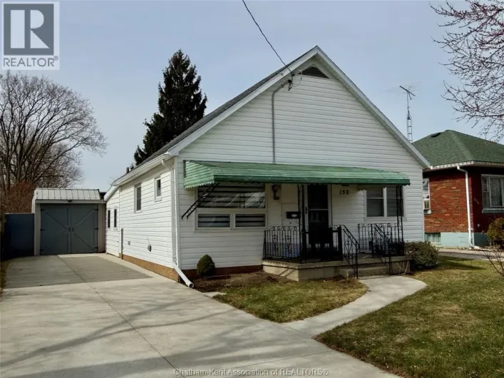 152 Sheldon AVENUE, Chatham