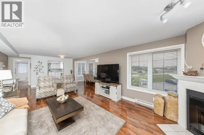 1520 Venetian BOULEVARD Unit# M201, Point Edward