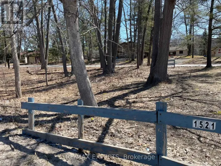 1521 MOSLEY STREET, Wasaga Beach