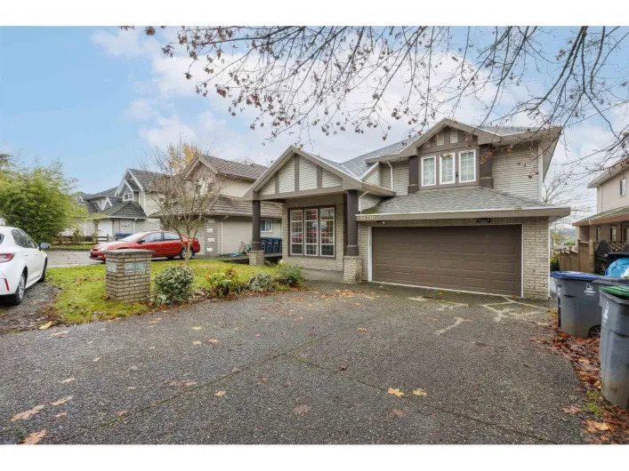 15210 82 AVENUE, Surrey
