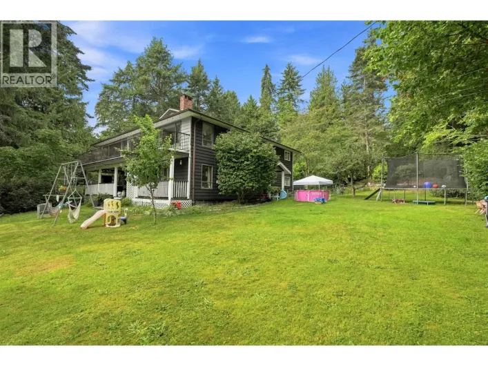 1523 GRANDVIEW ROAD, Gibsons