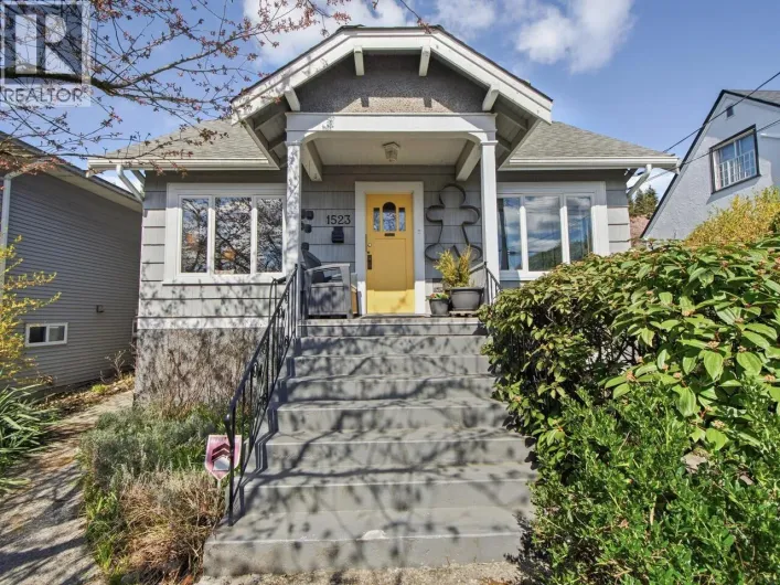 1523 SEVENTH AVENUE, New Westminster