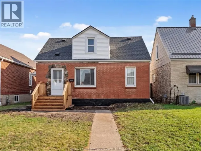 1527 BENJAMIN AVENUE, Windsor