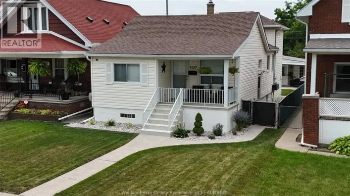 1527 Pierre, Windsor