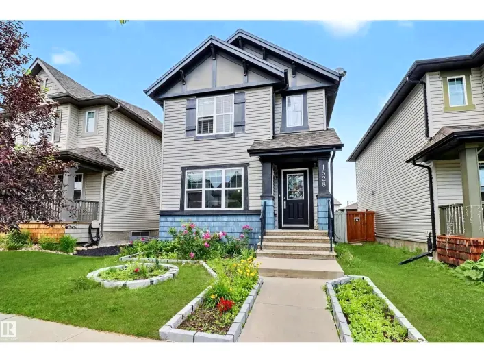 House for sale: 1528 35 AV NW NW, Edmonton