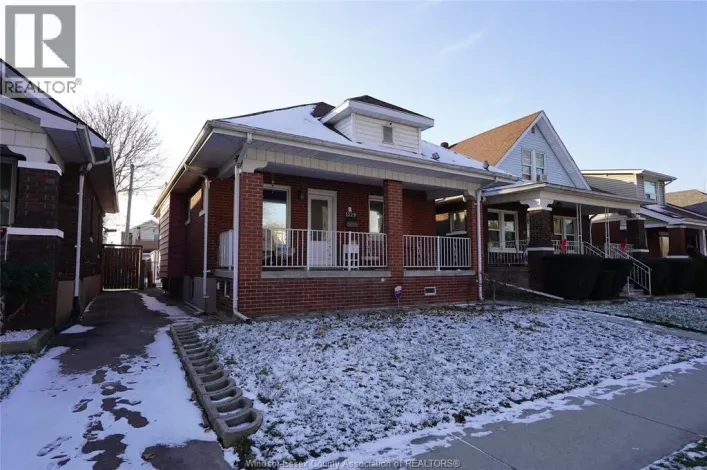 1529 ELSMERE AVENUE, Windsor