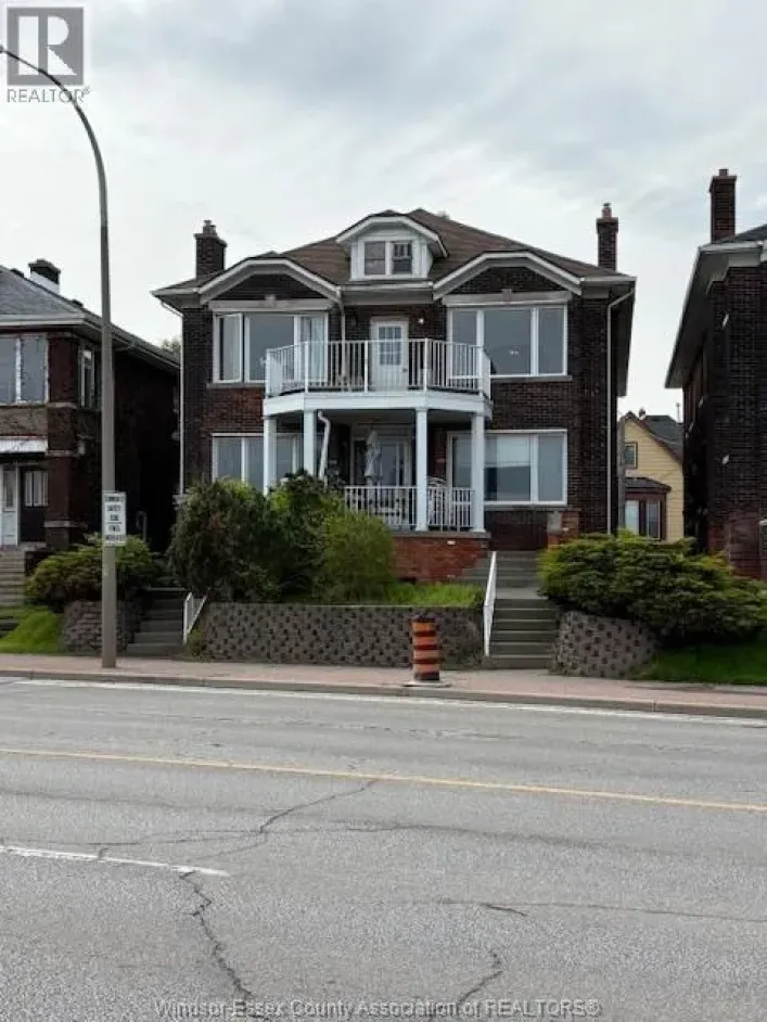 1529 RIVERSIDE DRIVE East, Windsor