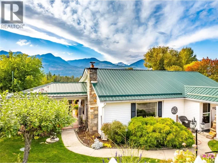 1529 Russel Avenue, Riondel