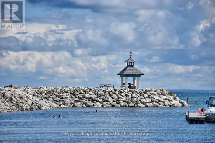 153 - 30 RAMBLINGS WAY, Collingwood