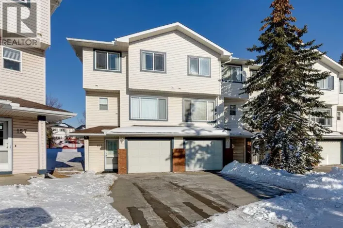 153 Rocky Ridge Court NW, Calgary