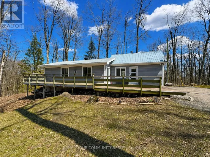 1534 SALERNO LAKE ROAD, Highlands East