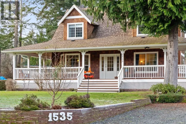 1535 Baikie Rd, Denman Island