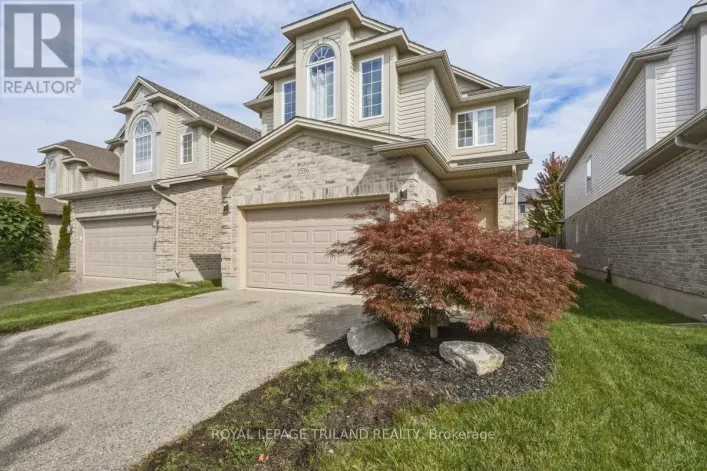 1536 GREEN GABLES ROAD, London South