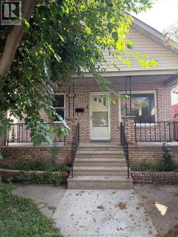1536 MARENTETTE AVENUE, Windsor
