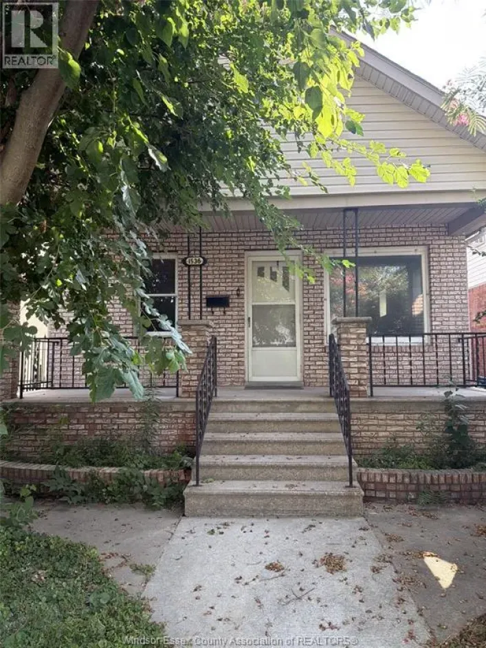 1536 MARENTETTE AVENUE, Windsor