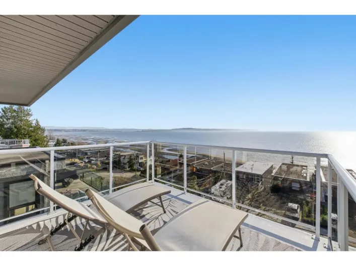 15373 VICTORIA AVENUE, White Rock