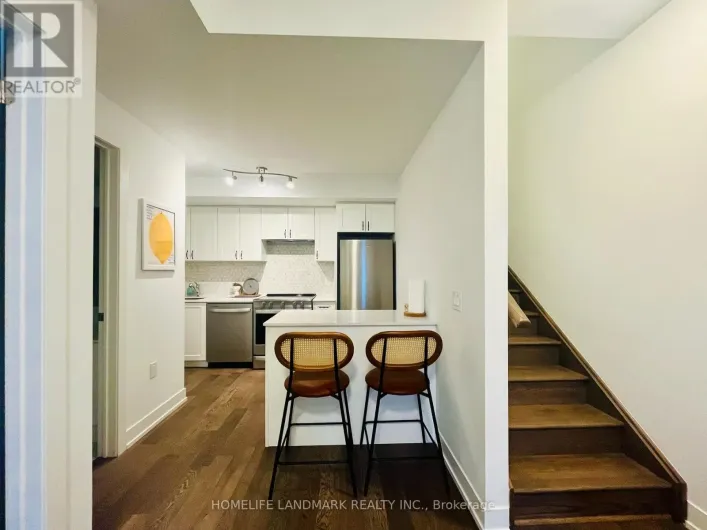 154 - 1095 DOUGLAS MCCURDY COMMON, Mississauga
