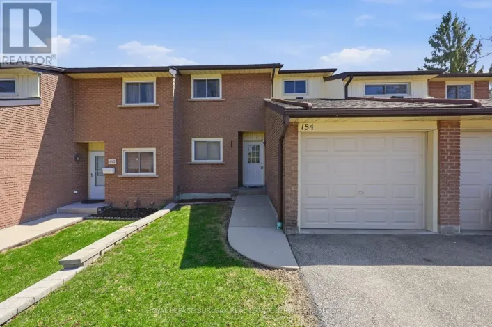 154 - 11 QUEENSLEA DRIVE, Hamilton