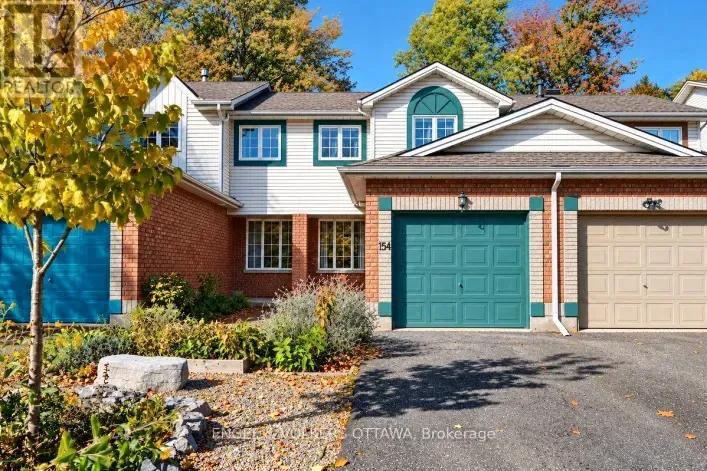 Row / Townhouse for sale: 154 COLLEGE CIRCLE, Ottawa
